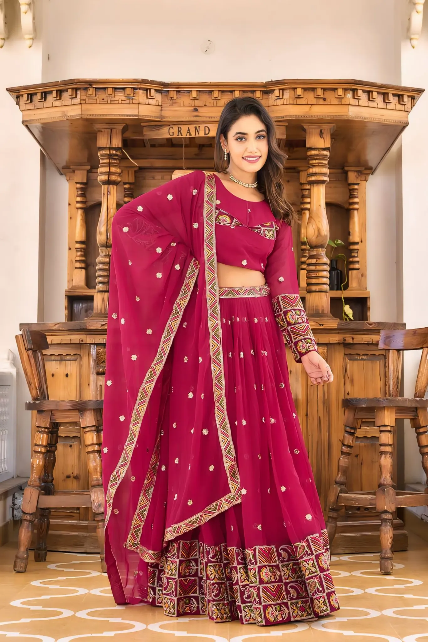 BEUTIFUL ATTRACTIVE DESIGNER LEHENGA CHOLI