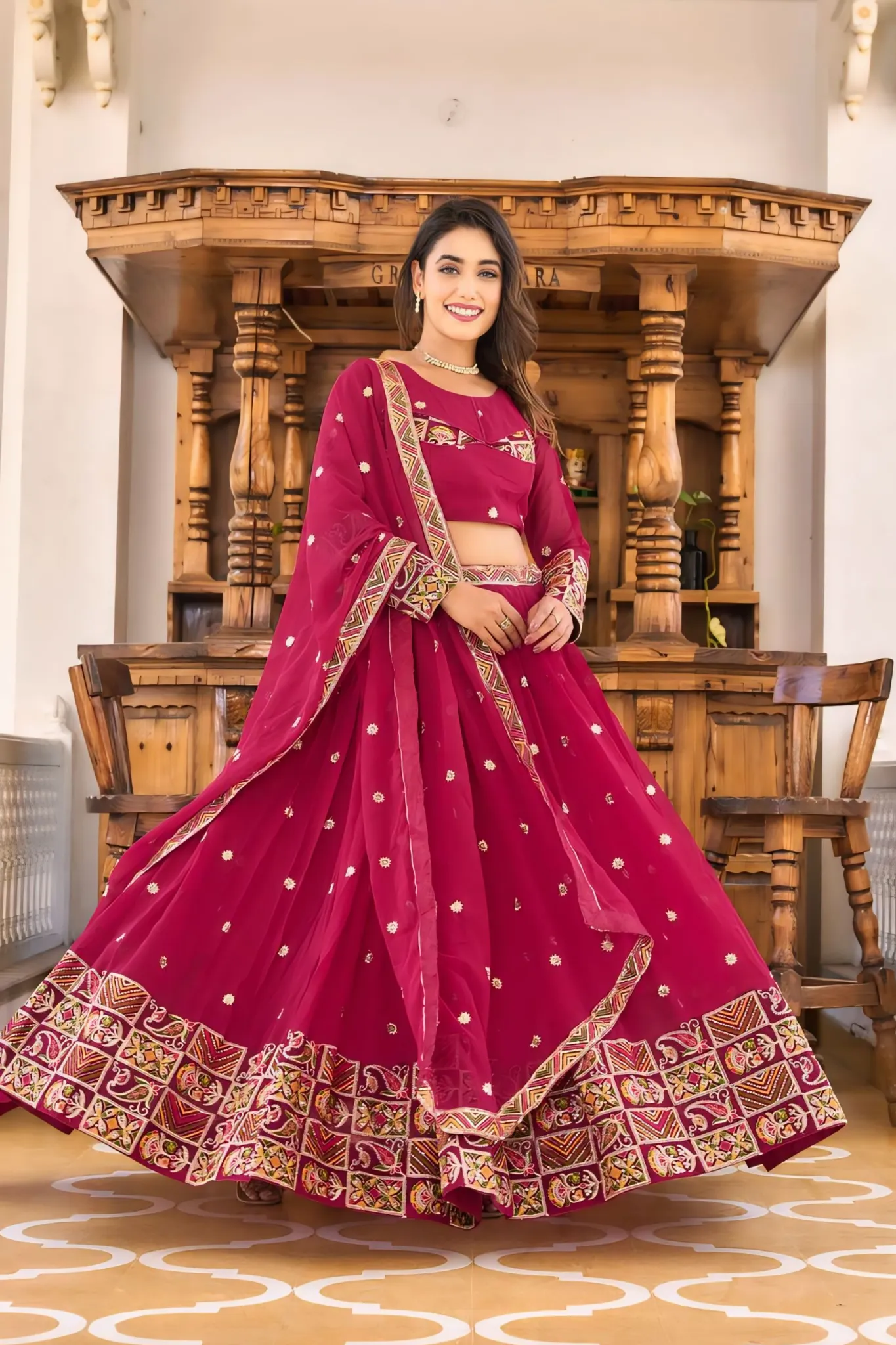 BEUTIFUL ATTRACTIVE DESIGNER LEHENGA CHOLI