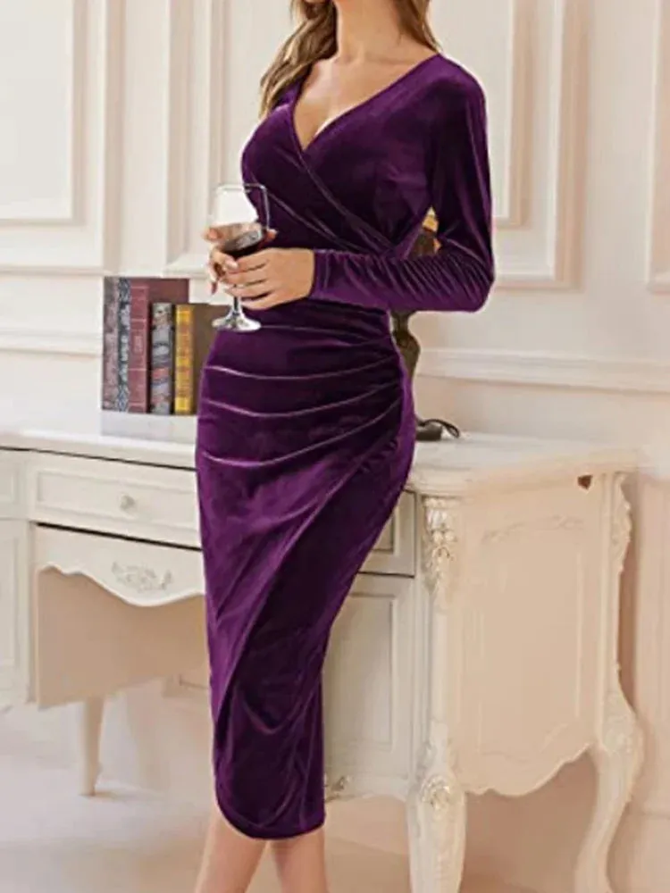 Irma - Figure flattering velvet dress
