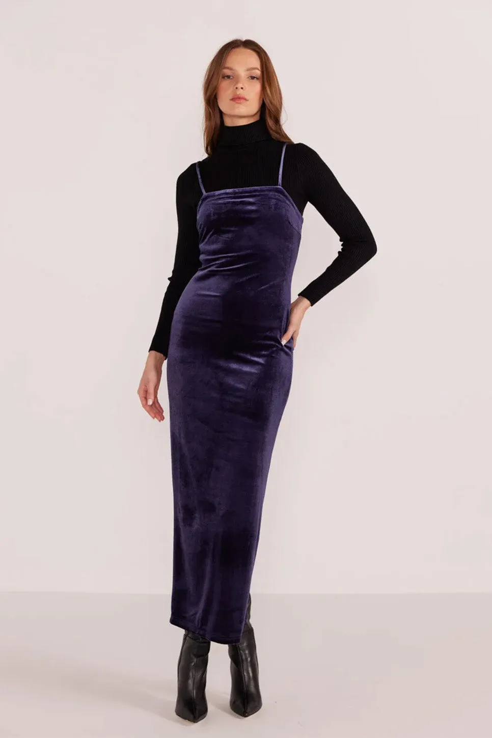 NISHA VELVET MIDI DRESS