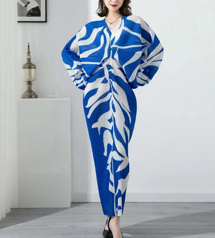 Women's Voluminous Blue Masterpiece Pleated Dress